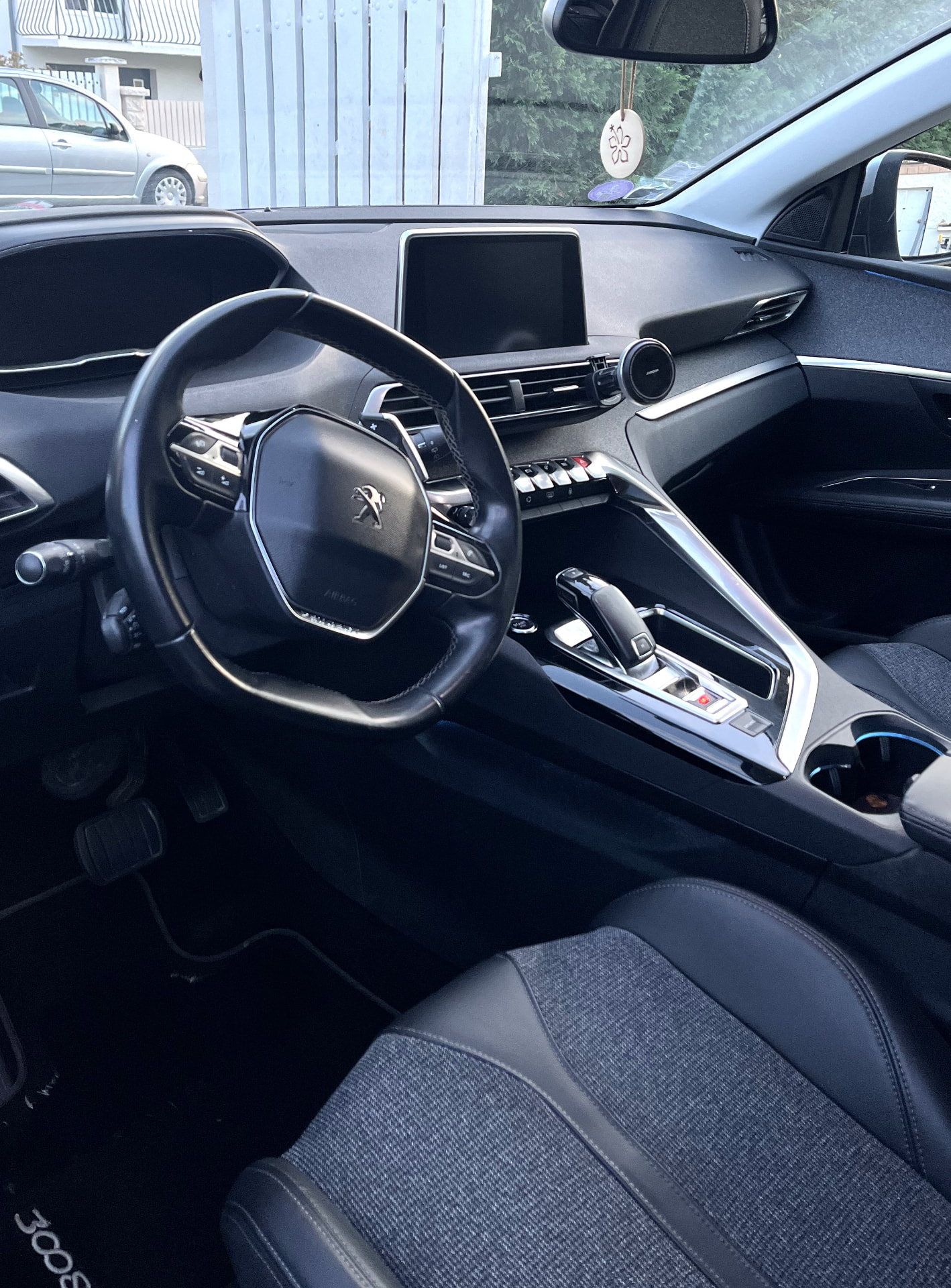 Intérieur de voiture entretenu par LV Nettoyage Auto